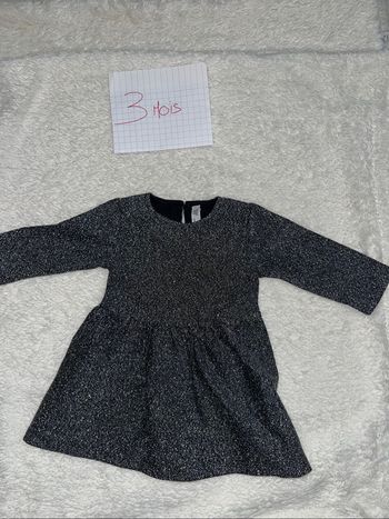 Robe pailletée 3 mois
