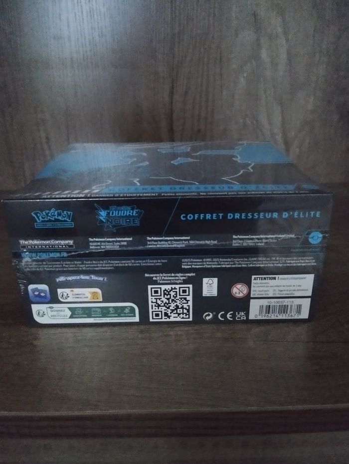 Pokémon, ETB Foudre Noire Ecarlate et violet EV11 - photo numéro 5