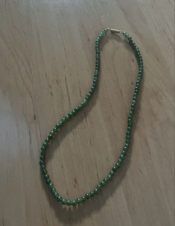 Collier perles vertes