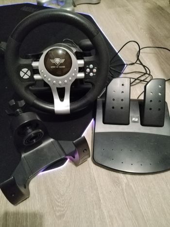 Volant, pédalier pc et console