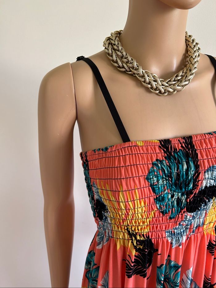 Robe d’été à bretelles taille XL/XXL jamais portée (taille petit) - photo numéro 4