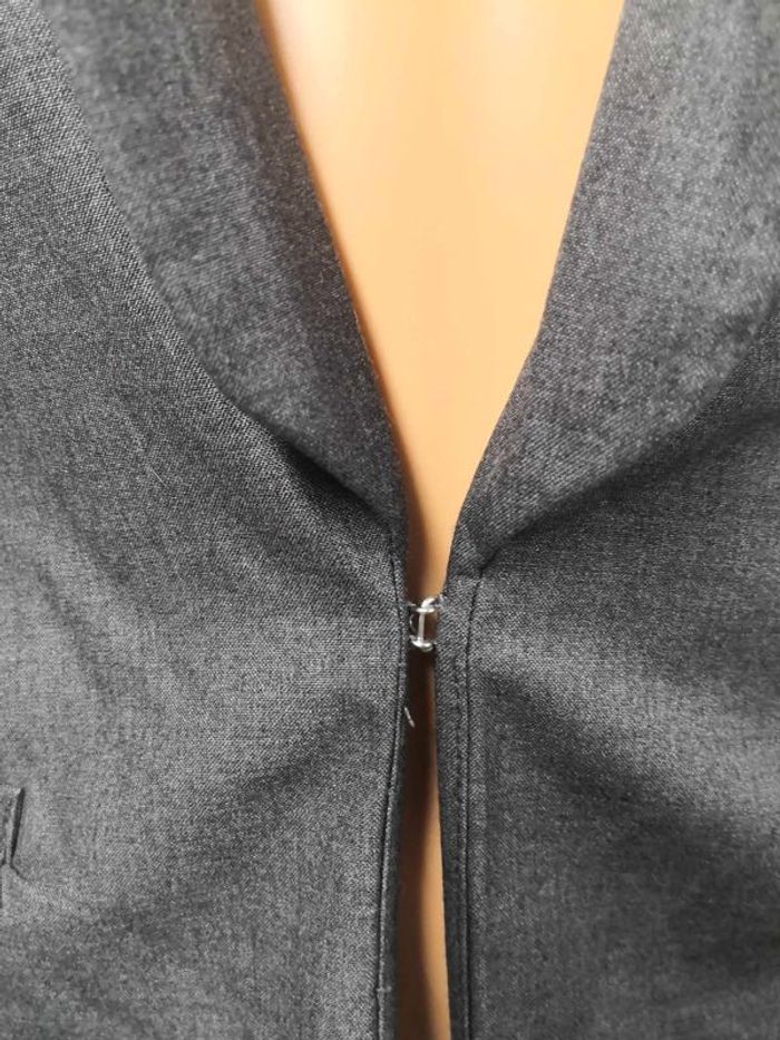 Blazer gris “3 Suisses” Élégance structurée en taille 36 - photo numéro 3