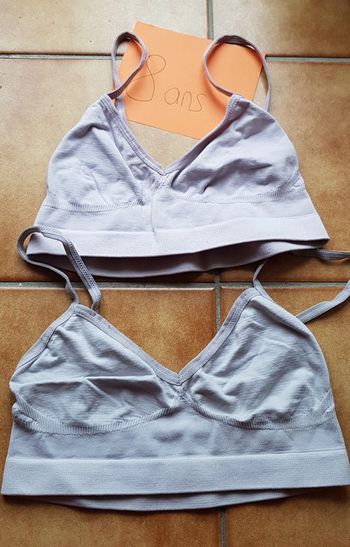 2 brassières 8 ans