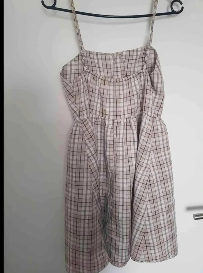 Robe  shein  a bretelle  taille 38 - photo numéro 5