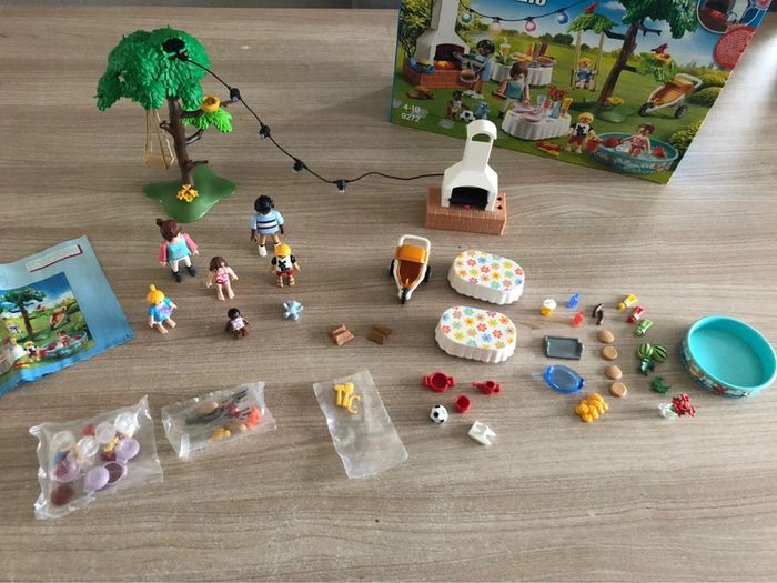 Famille et barbecue estivale playmobil 9272 - photo numéro 3