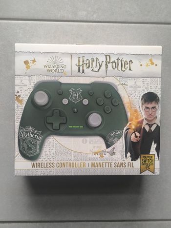 Manette switch 1 et 2  et pc harry Potter serpentar neuve
