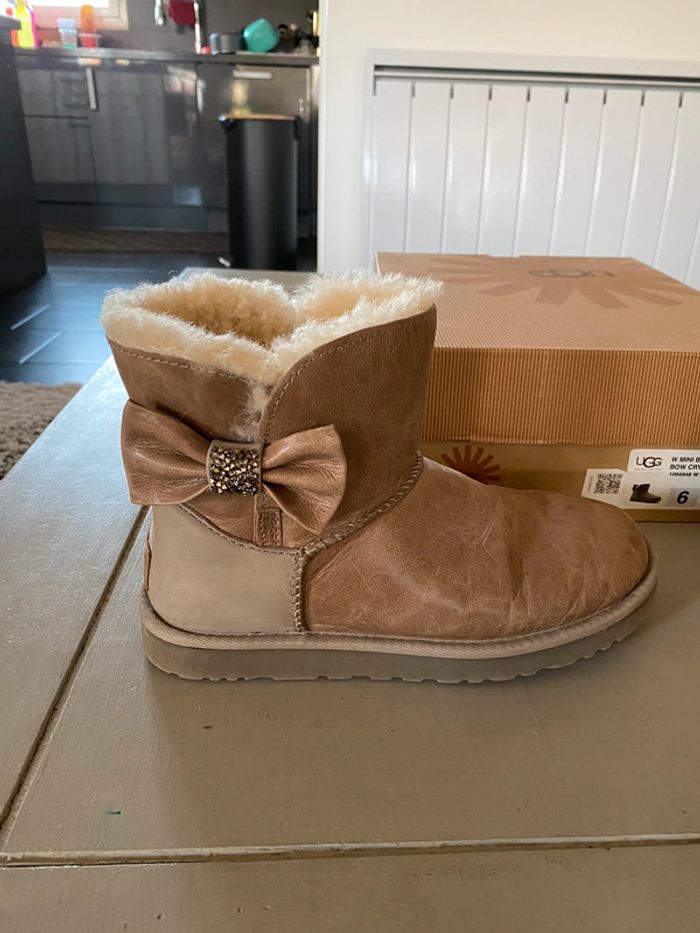 Mini Ugg Swarovski beige Clair bi colore taille 37