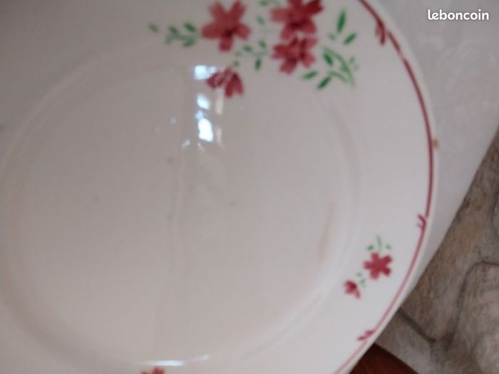 6 assiettes en faïence de Badonviller.  1 avec défaut,  voir photo. - photo numéro 3