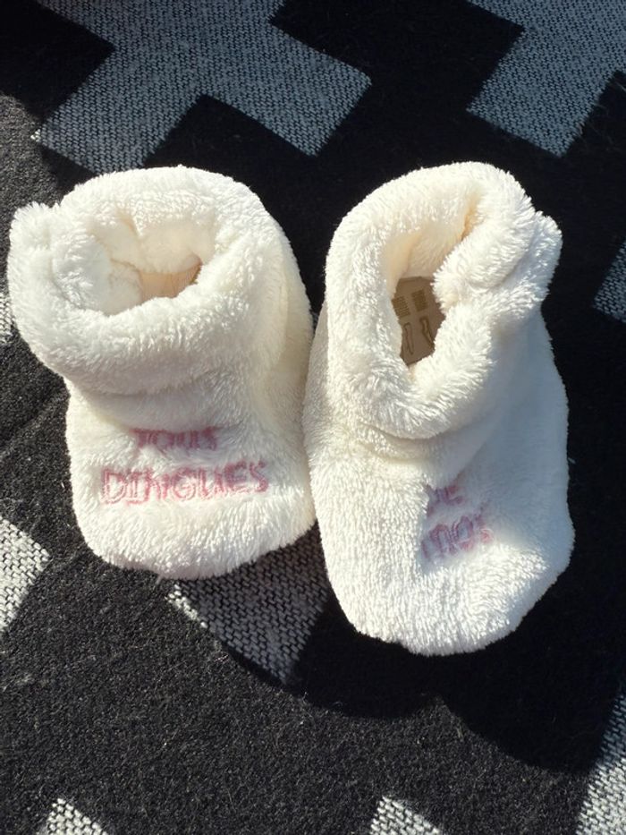 Chaussons bébé fille neuf