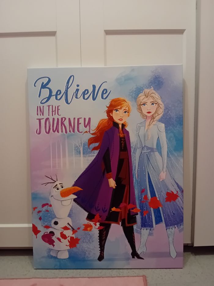 Vendre une maison de Barbie et cadre reine des neige. - photo numéro 2