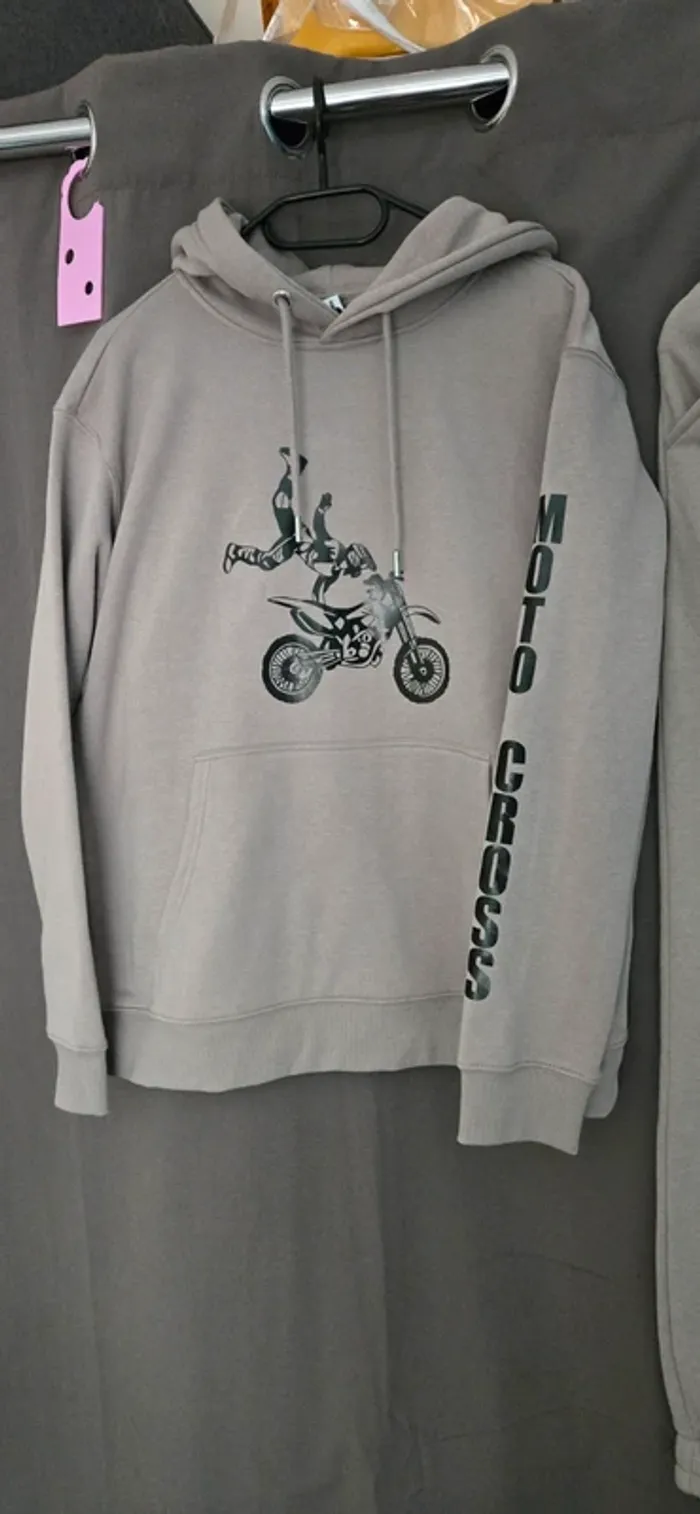 Ensemble jogging moto neuf - photo numéro 3