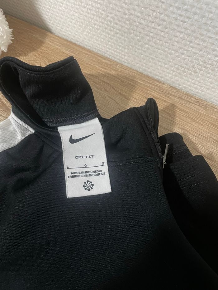 Lot pulls - photo numéro 3