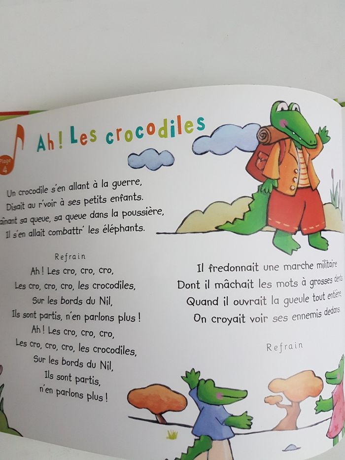 Je chante et je joue avec mon tambourin - photo numéro 5
