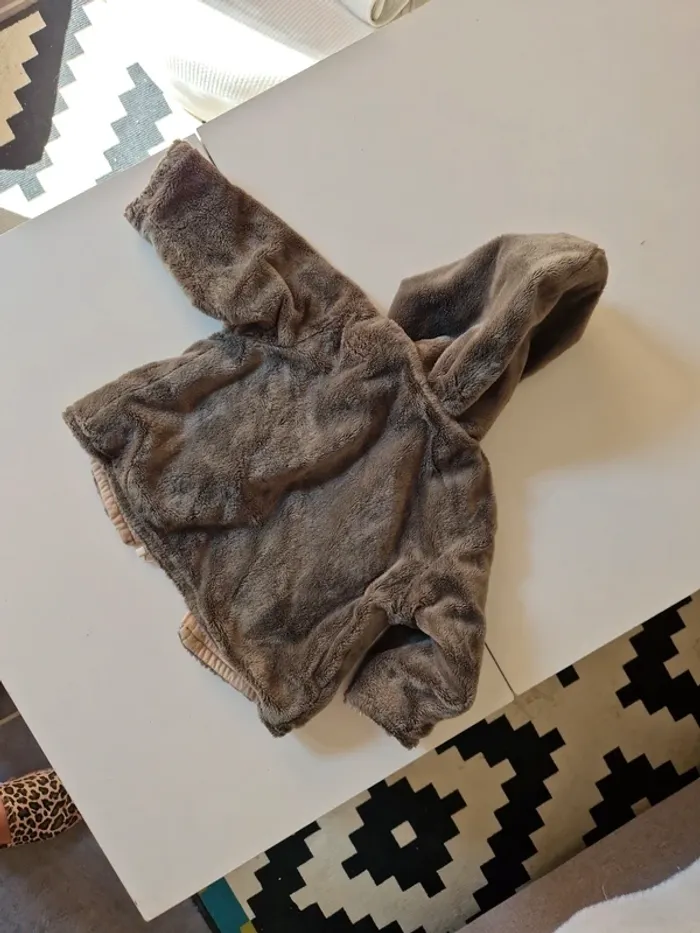 Veste polaire moumoute 3 mois - photo numéro 3
