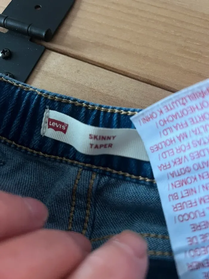 🟩 Jeans skinny garçon. 🟩 Effet délavé - photo numéro 4