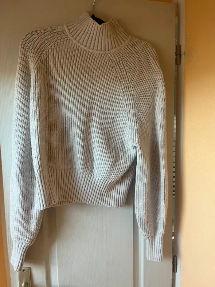 pull hm col montant crème - photo numéro 2