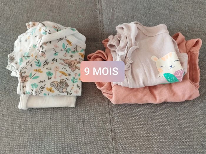 4 bodies manches courtes