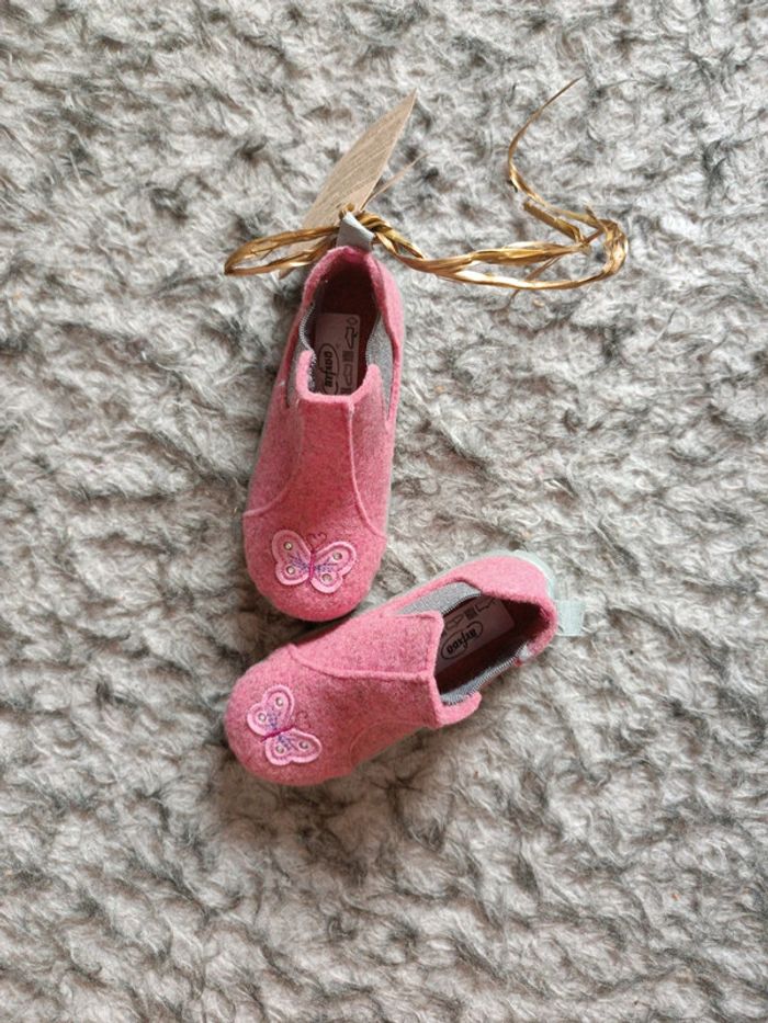Chaussure taille 23 fille neuve avec étiquette - photo numéro 2
