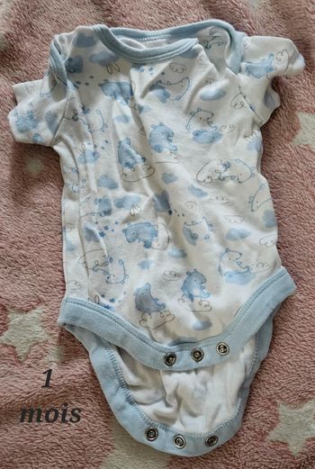Bodie manches courtes blanc et bleu ours et nuages. 1 mois. Mothercare