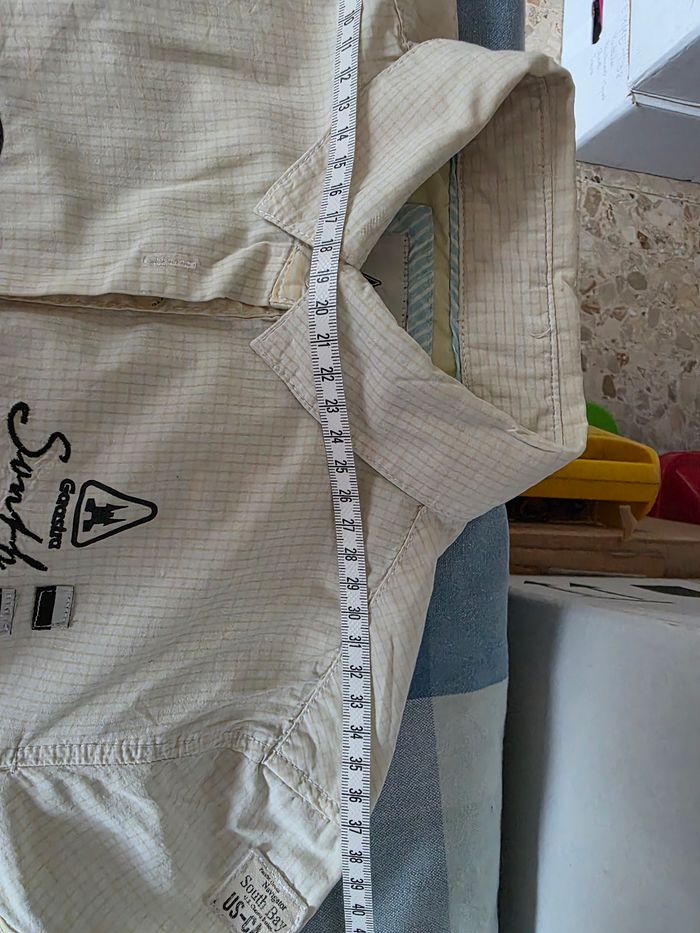 Chemise, a petit carreaux jaune, en très très bon état, largeur d'épaule 37cm, largeur sous bras 46cm, longueur 60cm, marque Gaastra= 10€ - photo numéro 7