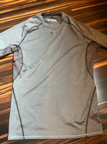 T shirt homme compression Under armour gris