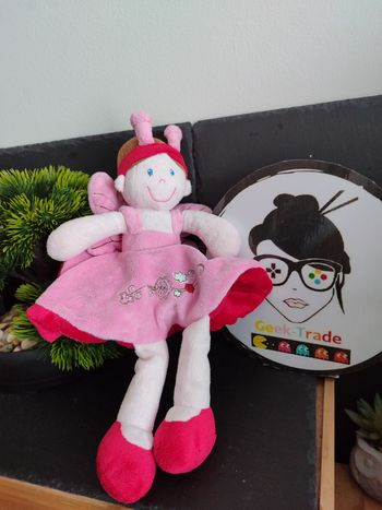 Doudou plat poupée Vetir papillon rond rose rouge 28 cm marron Robe Aile fleur
