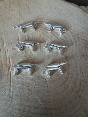 Lot de 6 pendentifs breloques visseuse argenté