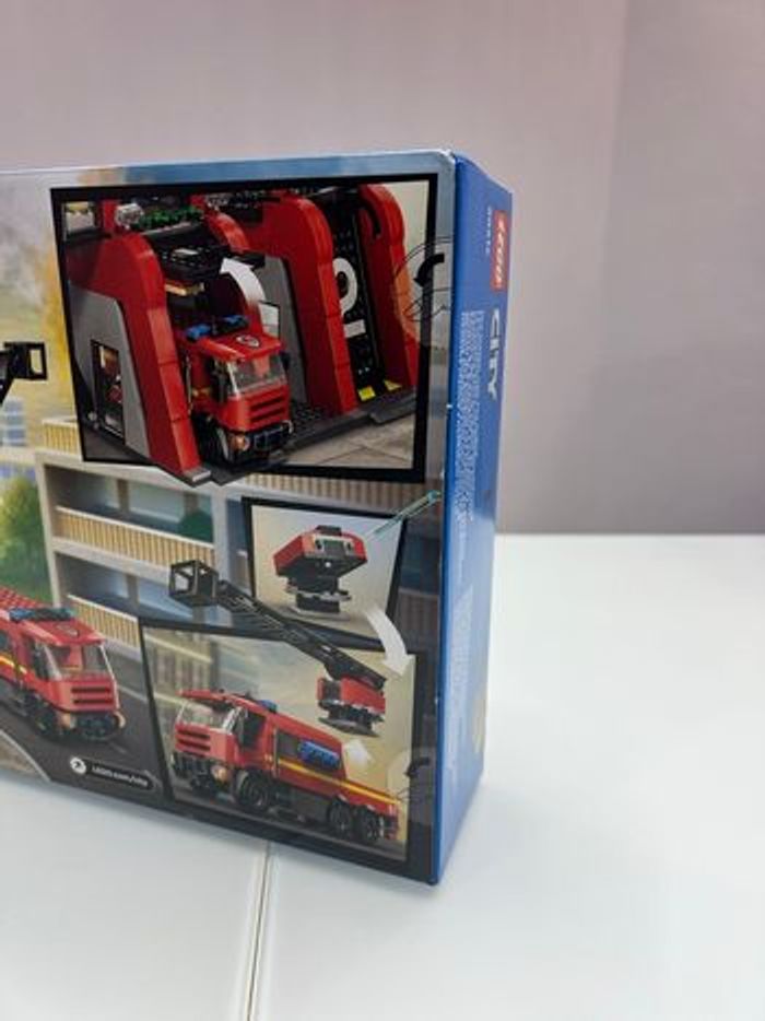Lego City 60414 La Caserne et le Camion de Pompiers - photo numéro 3