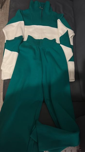 Ensemble. De taille L