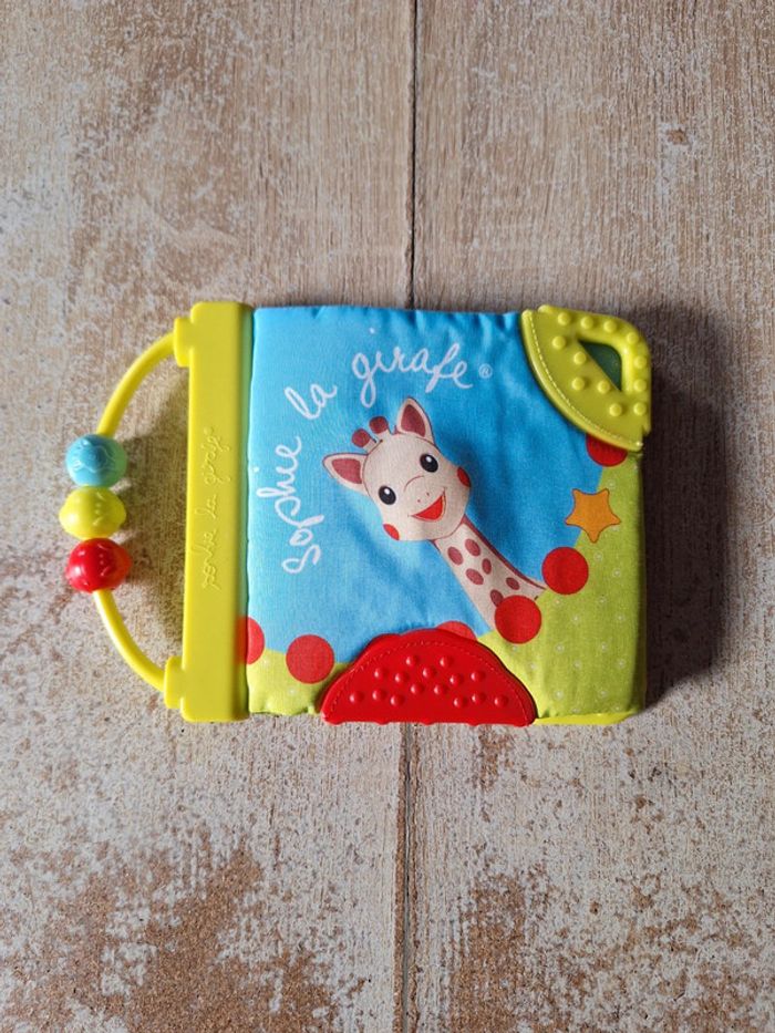 Livre d'éveil Sophie la girafe