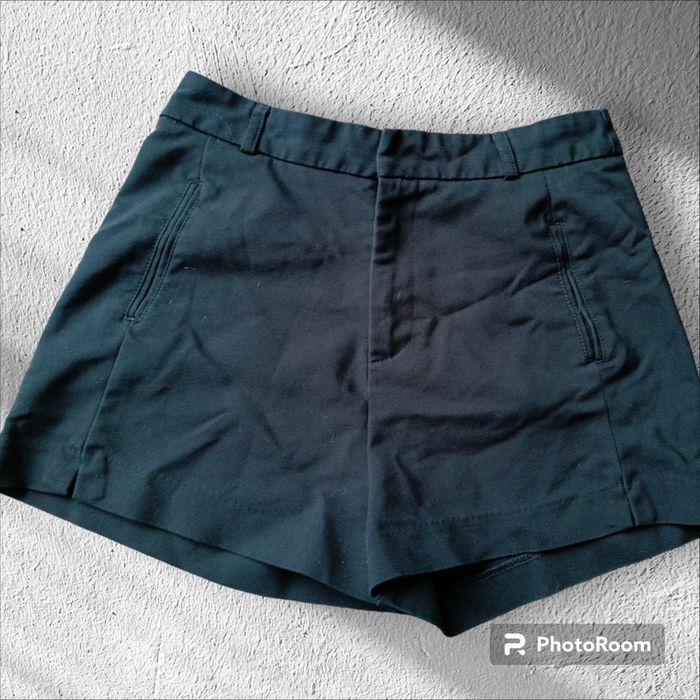 Short noir