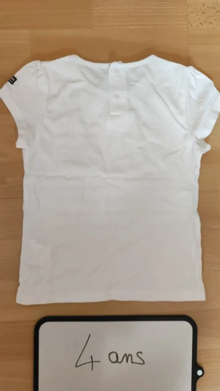 T-shirt taille 4 ans - photo numéro 3