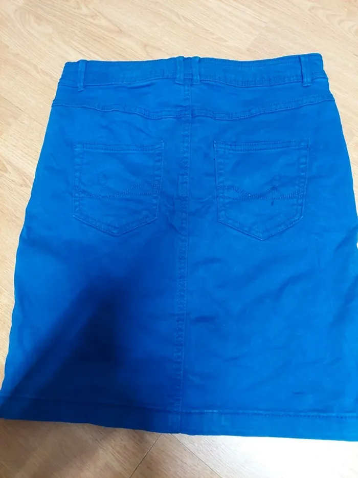 Jupe en jeans taille 34 - photo numéro 2