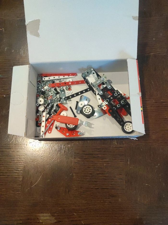 Mecano voiture de course - photo numéro 2