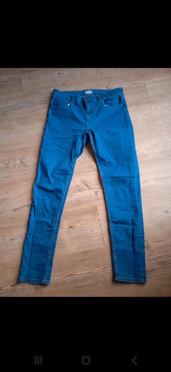 Jean skinny kiabi comme neuf