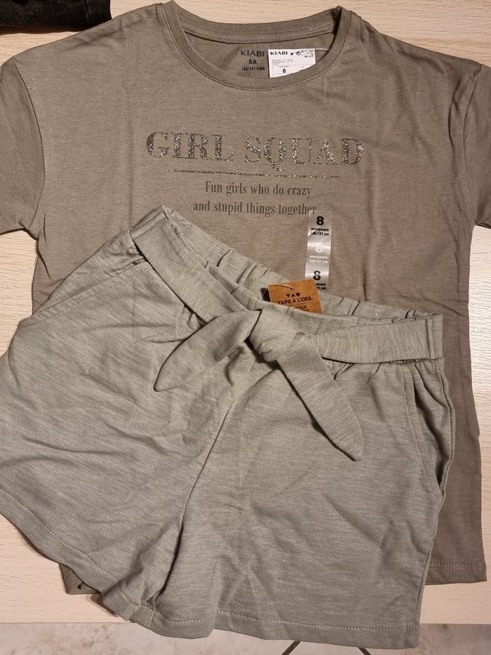 NEUFS (non portés)🏷 😍🤩🩷ensemble teeshirt mc et short 8 ans fille 🩷😍🤩 - photo numéro 2