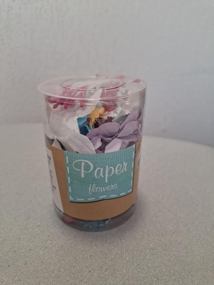 Joli lot de fleurs en papier Craft Sensations + pistils pour scrap ou autres décos neuf