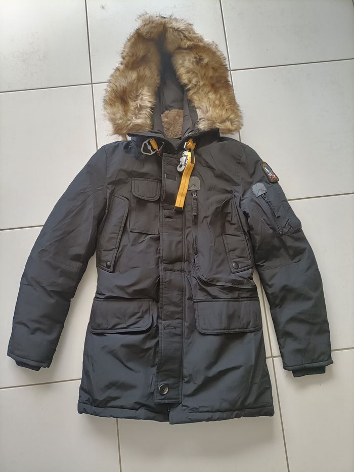 Veste à capuche style "alpiniste"