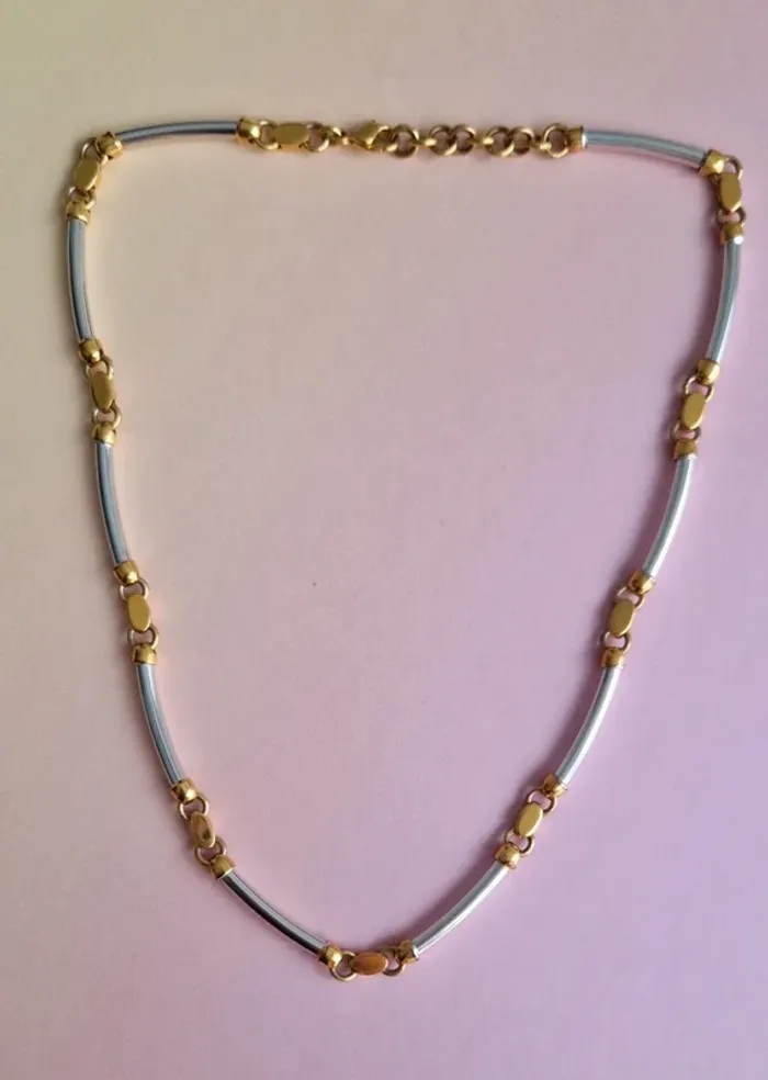 Collier doré et argenté