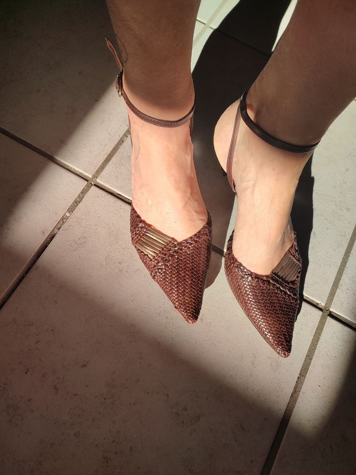Chaussures ouvertes en cuir tressé - photo numéro 2