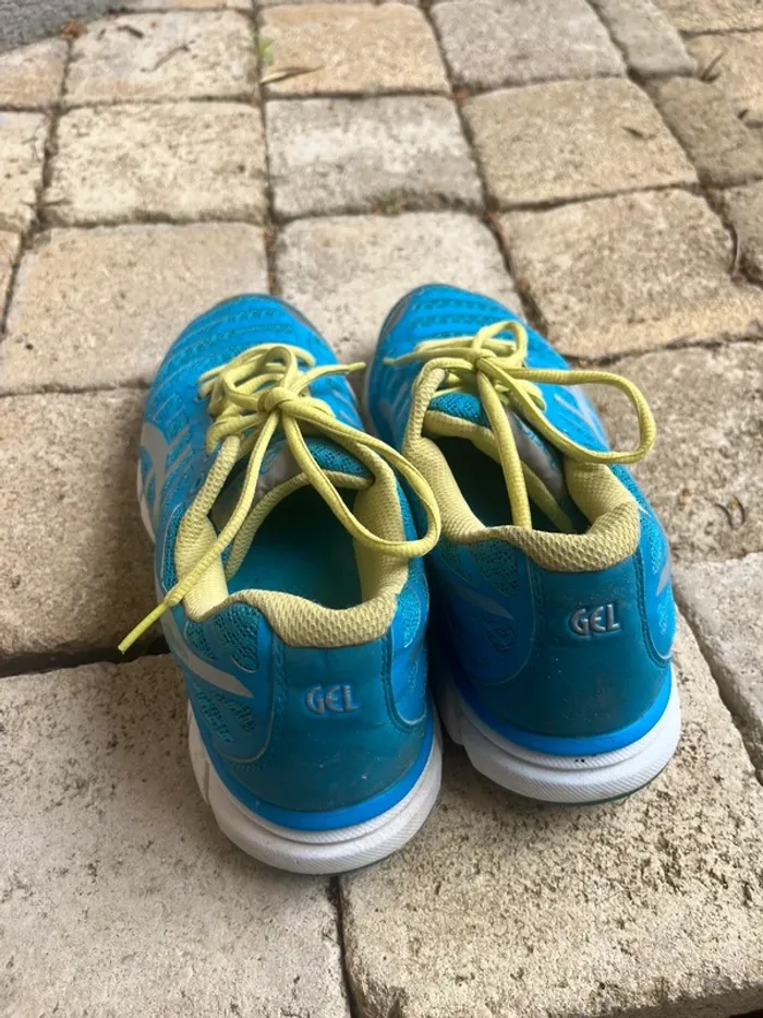 Basket asics femme bleue gel amortissant pointure 40,5 - photo numéro 3