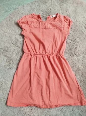 Robe couleur corail