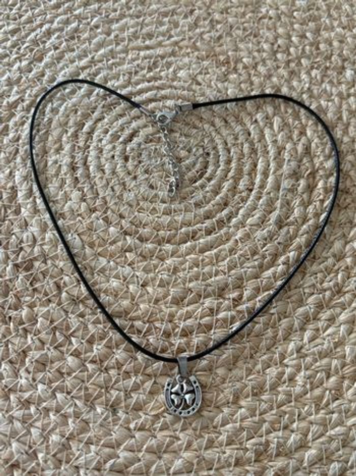 Collier fer à cheval et trèfle 4 feuilles - photo numéro 2