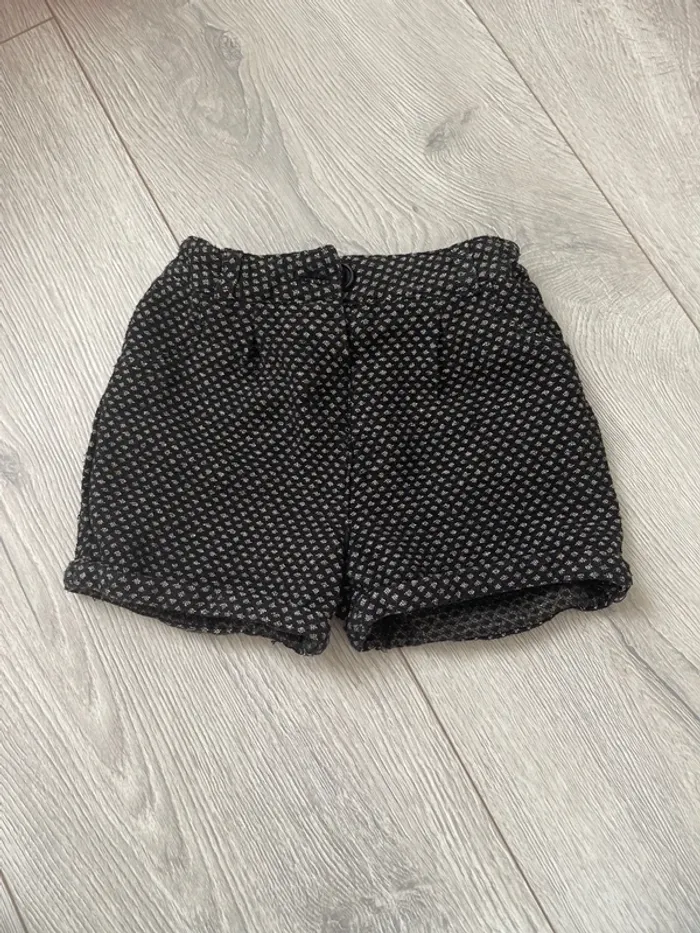 Short noir et doré