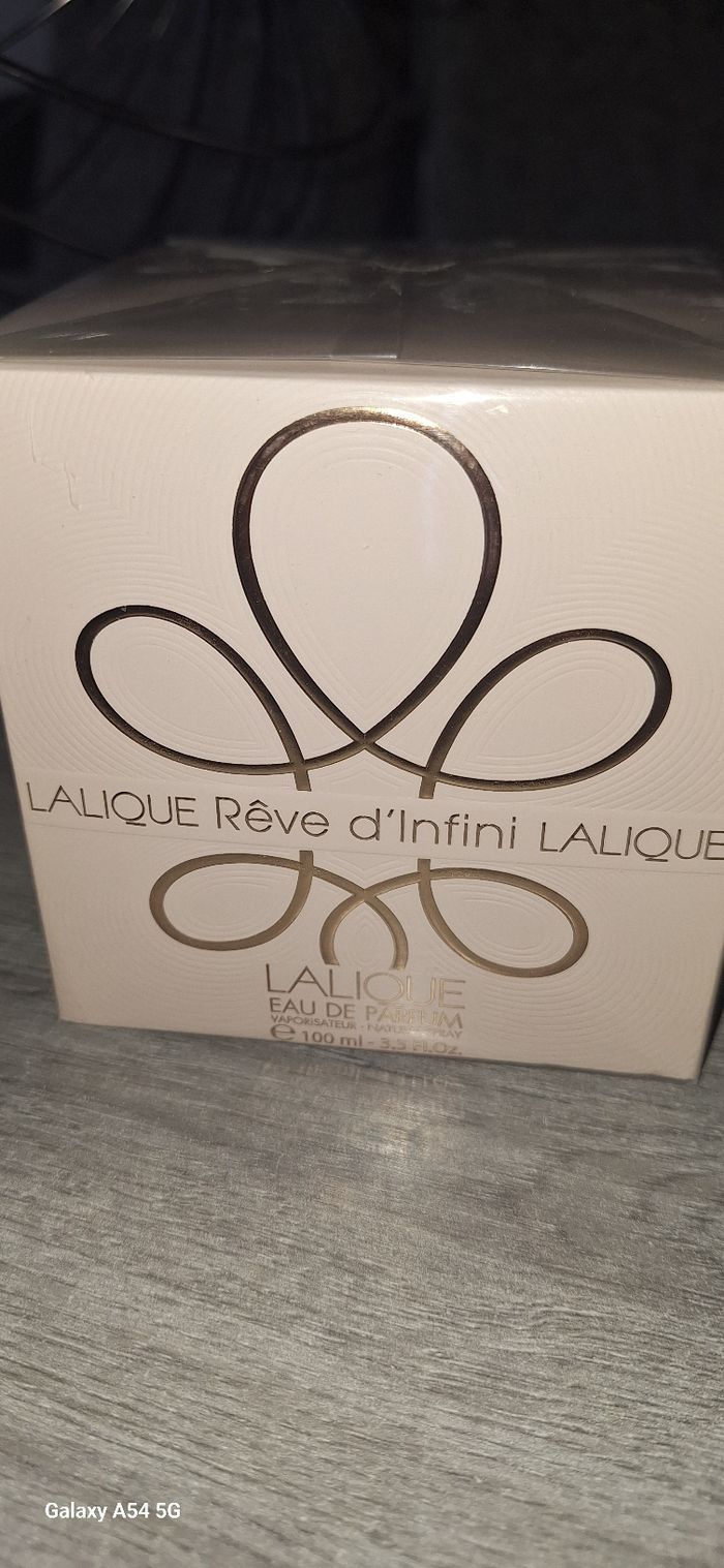 Parfum lalique