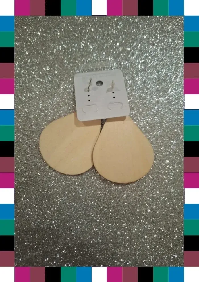 Boucles d'oreilles en bois - photo numéro 3