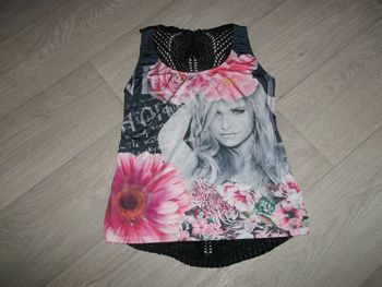 Top débardeur multicolore tons gris et roses visage femme et tricot S/M TBE