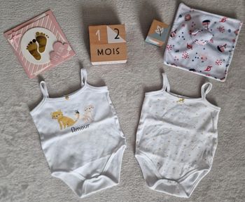 Lot de 2 bodies bretelles - 12M - Mes petits cailloux (BE avec défauts)