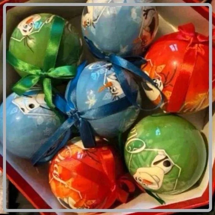 Lot deguisement et boule de noel - photo numéro 2