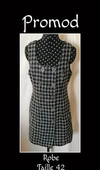 Robe carreaux noir et blanc bouton métal taille 42 Promod